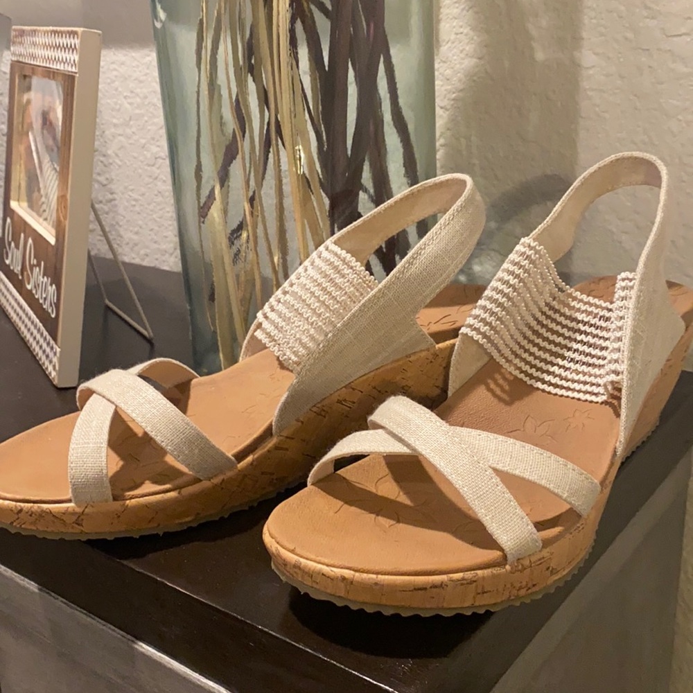 Beige Skechers Luxe sandal with cork wedge heel.